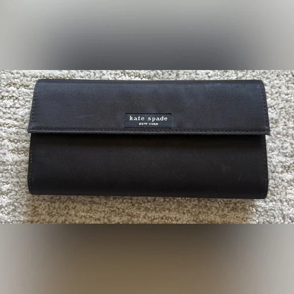 Kate Spade Wallet - Picture 1 of 6